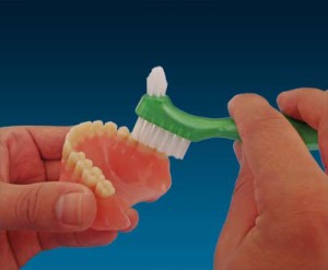 brushing-acrylic-denture