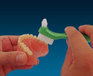 brushing-acrylic-denture