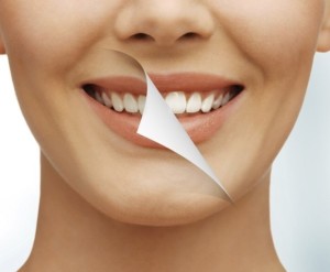 How-Can-I-Whiten-My-Teeth-Easily-Naturally1
